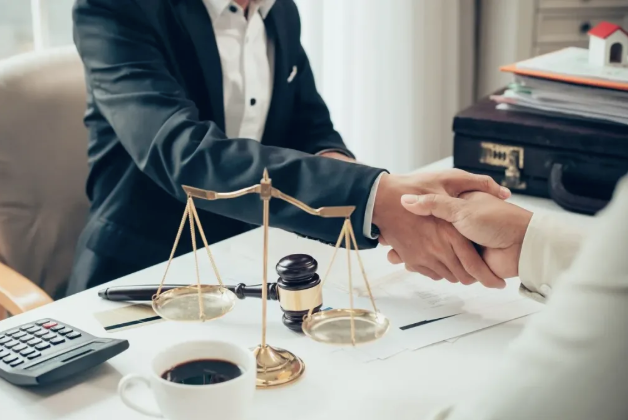 Personal Injury Lawyer in Houston, Texas: What Victims Should Know About Insurance Delays